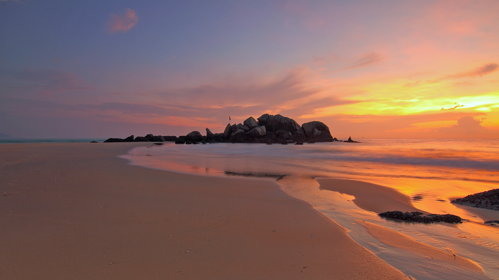 Ngoài stt về biển và em hay stt về biển chất, cap hay về biển thả thính được nhiều bạn trẻ săn tìm